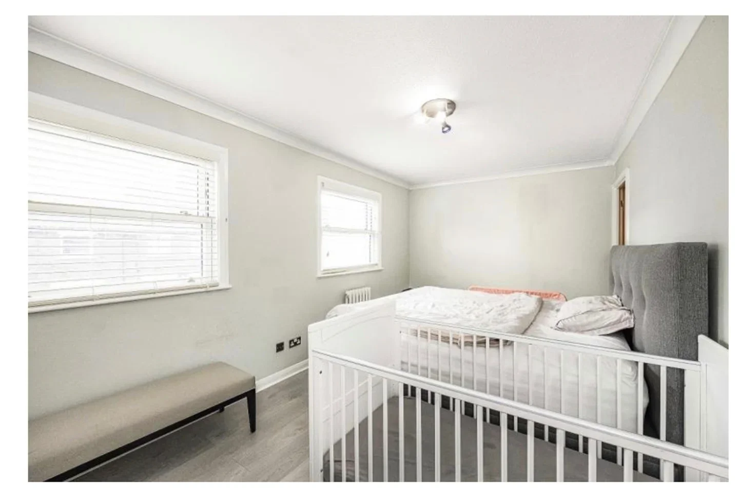 House Lockesfield Place in Greater London
