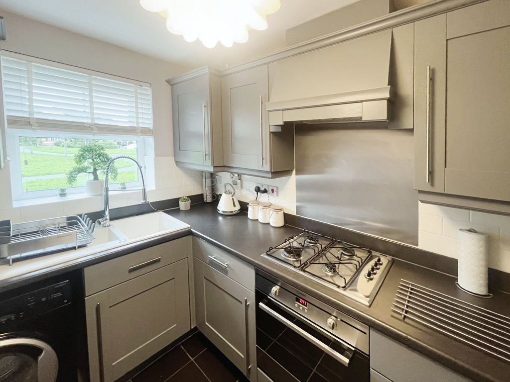 House Frankham Close in Dinnington