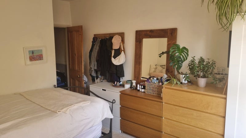 Room Arodene Road in Greater London
