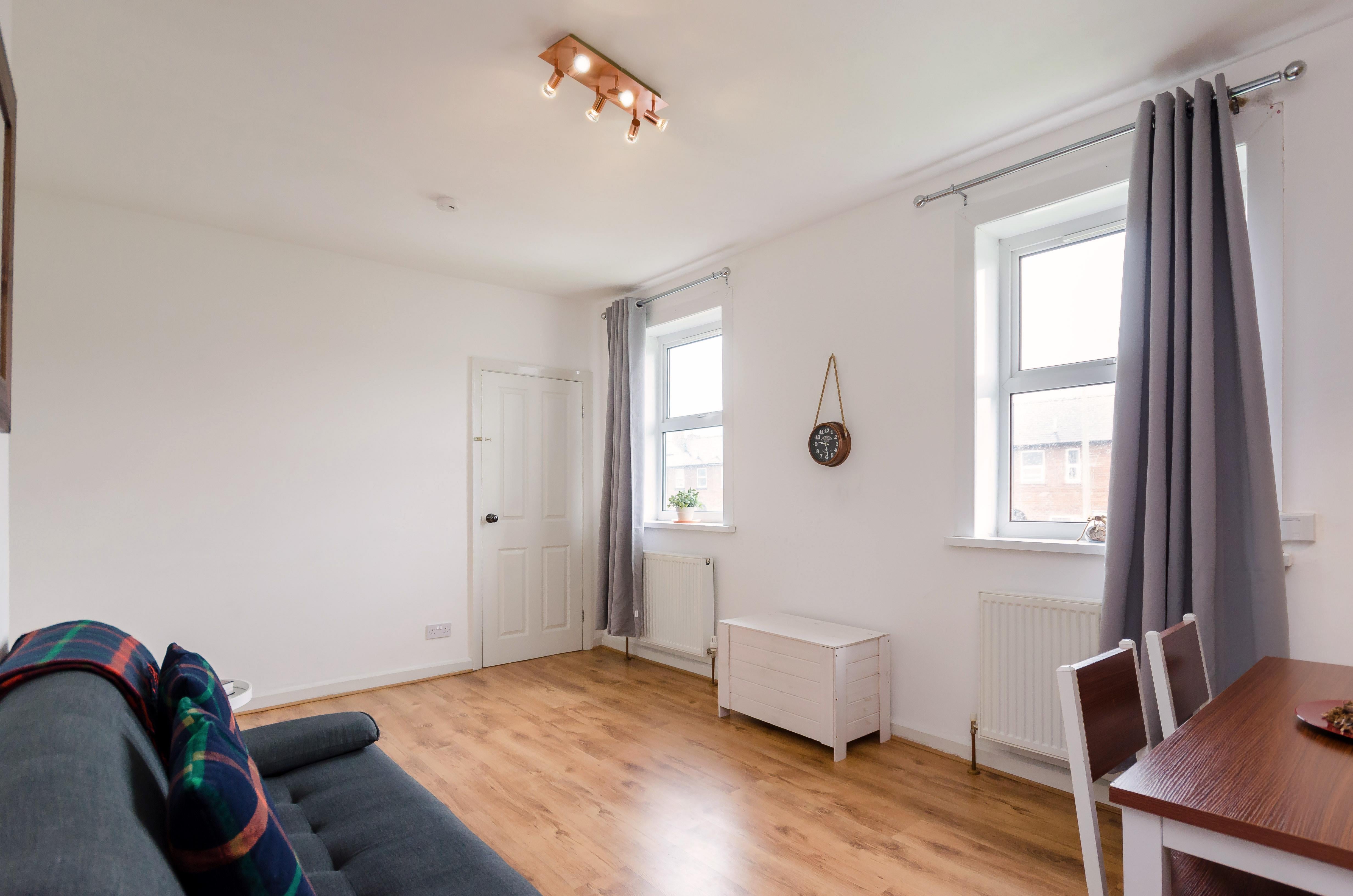 Flat Tuke Avenue in York