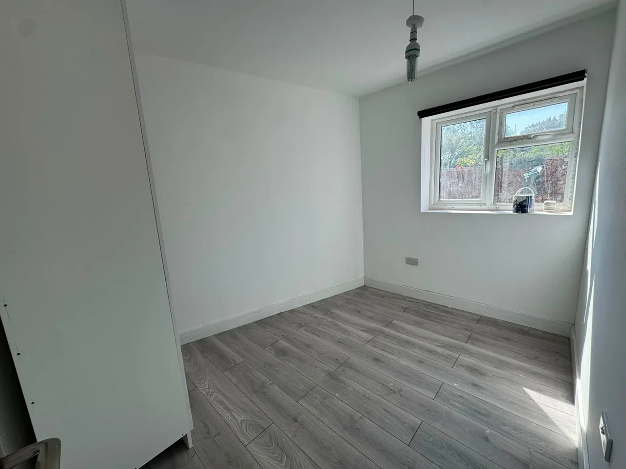 House Dorset Waye in Greater London