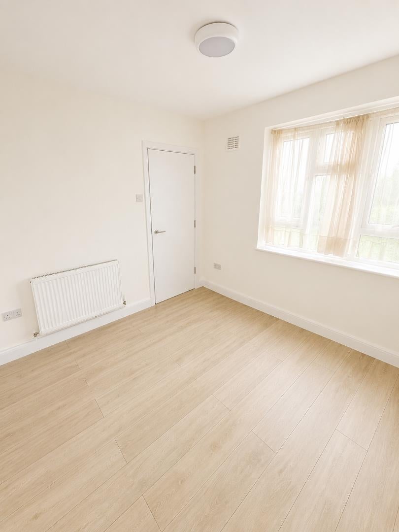 Flat Shakspeare Walk in Greater London