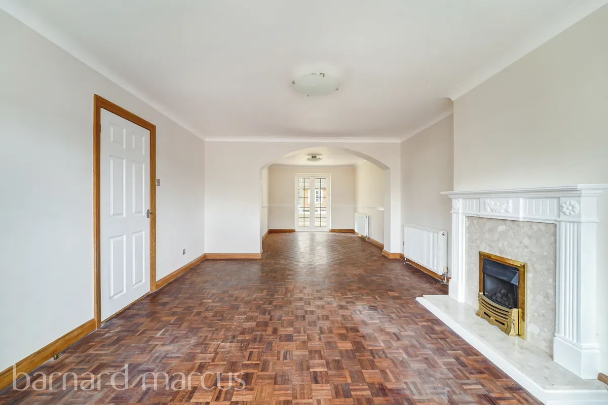 House Spencer Close in Epsom and Ewell