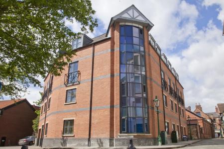 Flat Swan Street in Lincoln