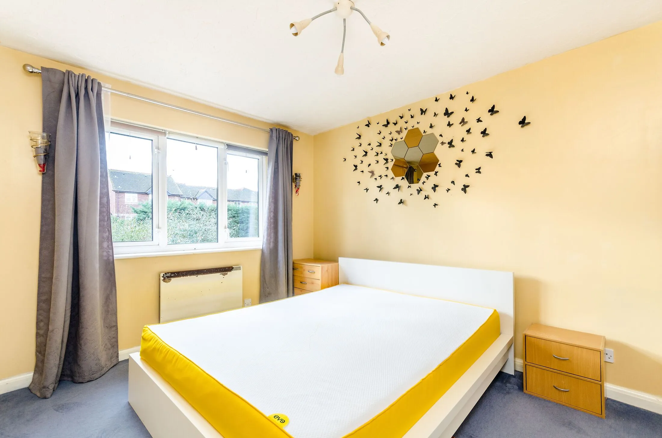 Flat Sheppard Drive in Greater London
