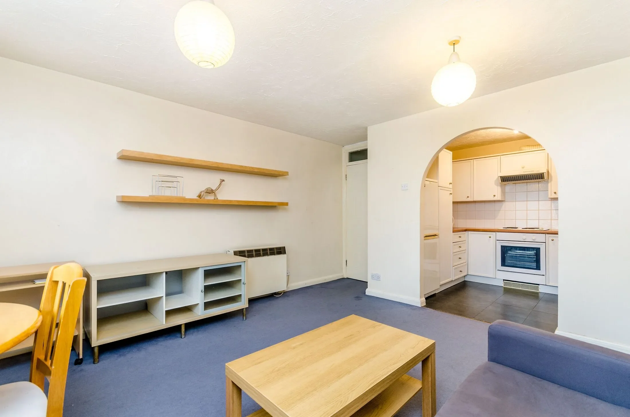 Flat Sheppard Drive in Greater London