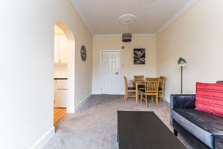 Flat Mayfield Gardens in City of Edinburgh