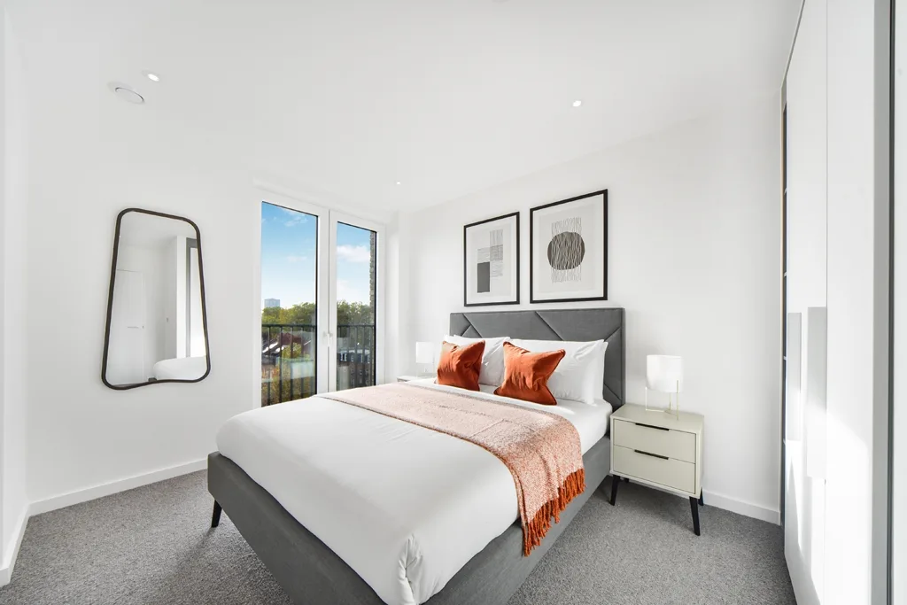 Flat Cendal Crescent in Greater London
