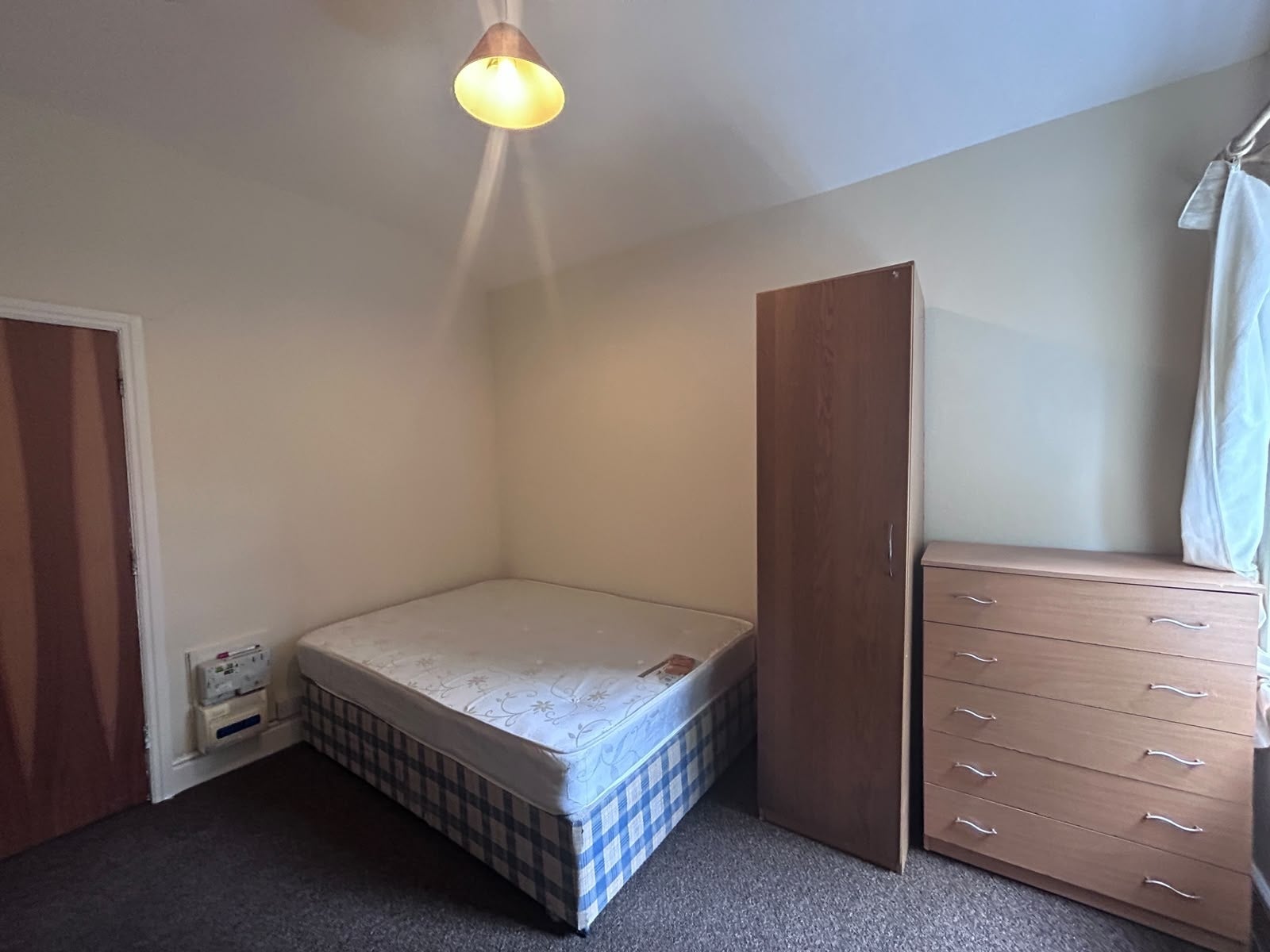 Room Gravelly Hill in Birmingham