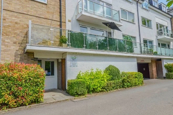 Flat Watling Street in Hertsmere