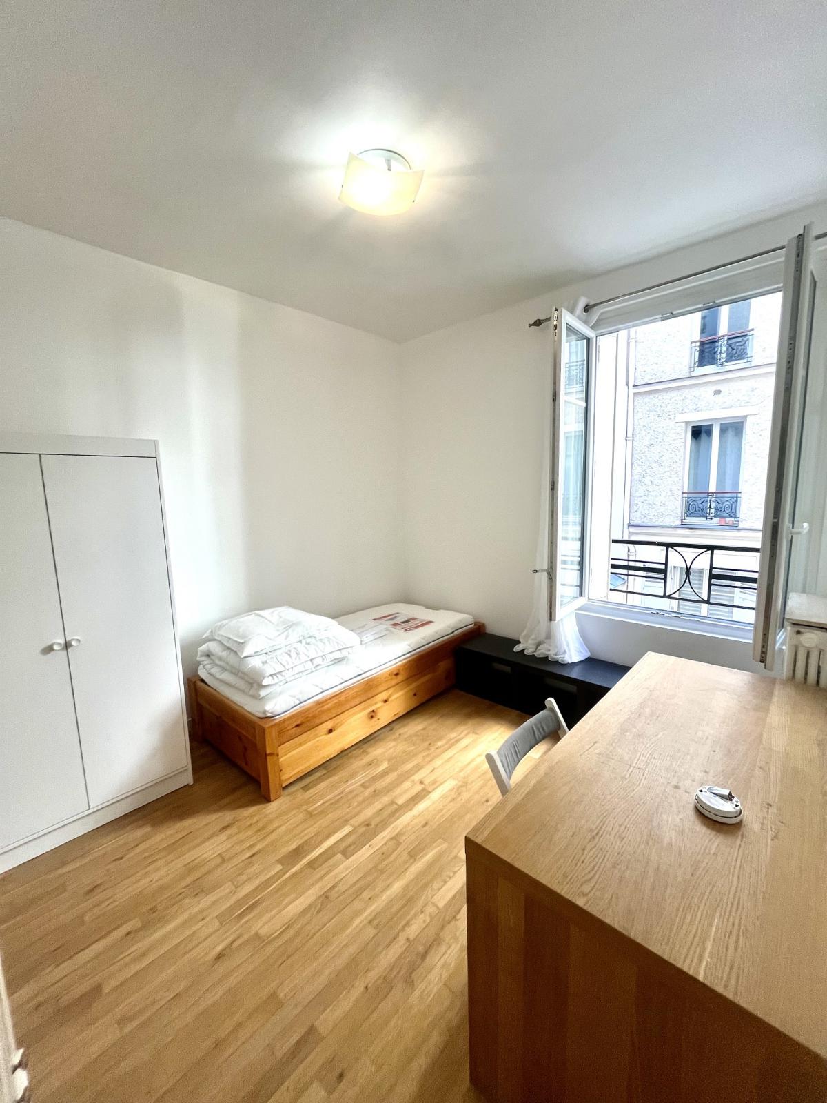 Flat Rue des Renaudes in Paris