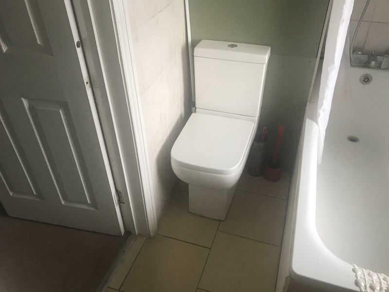 Room Browning Avenue in Greater London