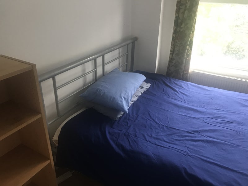 Room Browning Avenue in Greater London