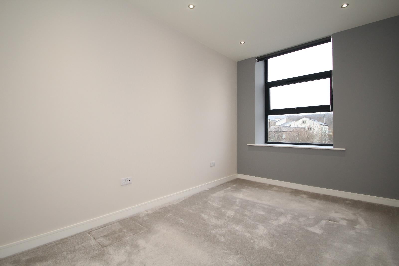 Flat Cornmill View in Leeds