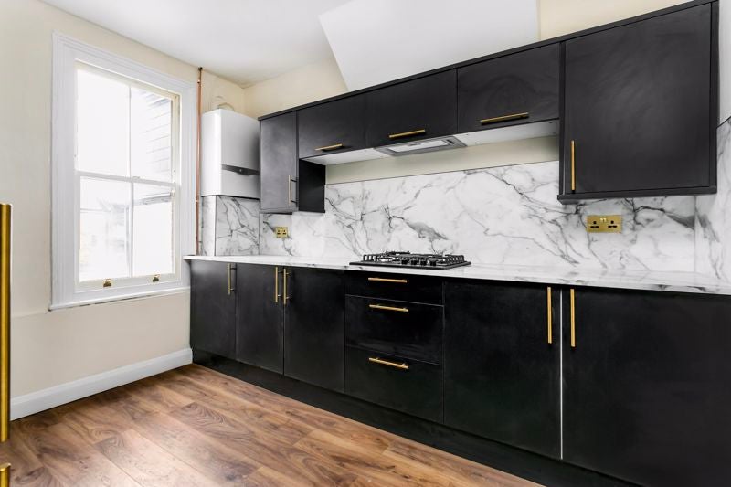 Flat Shirley Road in Greater London