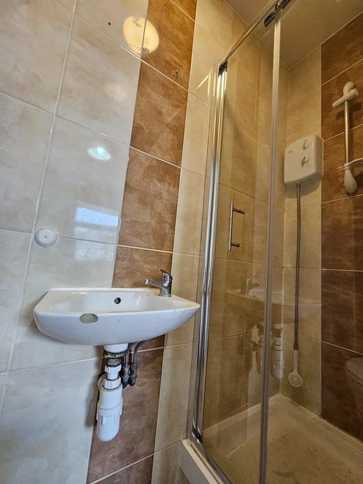 Flat Lordship Lane in Greater London