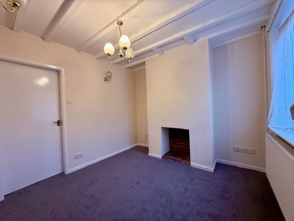 House Garmston Lane in Leighton