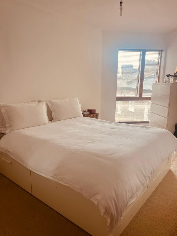 Room Canterbury Road in Greater London