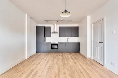 Flat Burlington Road in Greater London