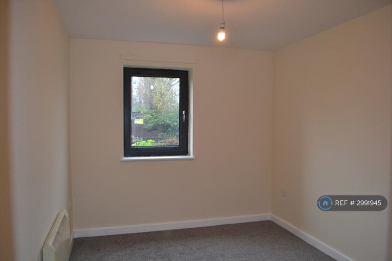 Flat Owen Road in Willenhall