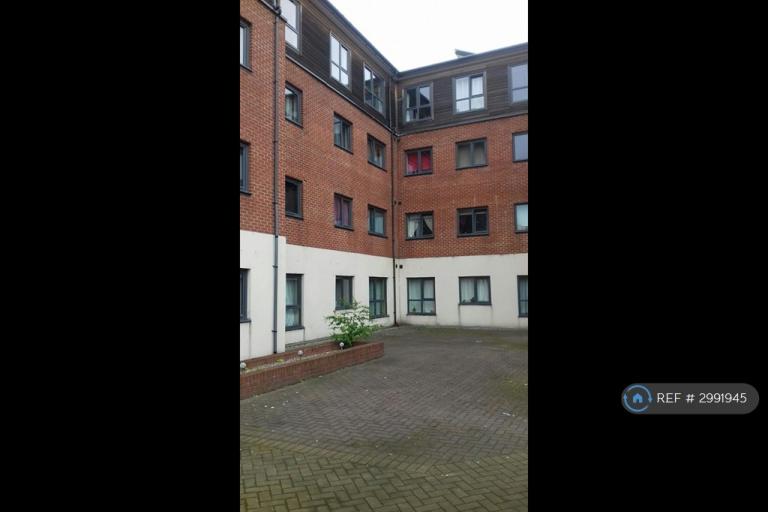 Flat Owen Road in Willenhall