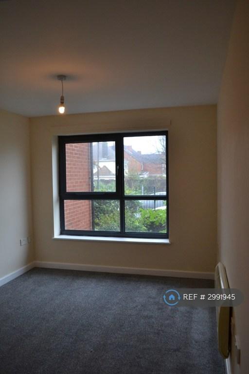 Flat Owen Road in Willenhall
