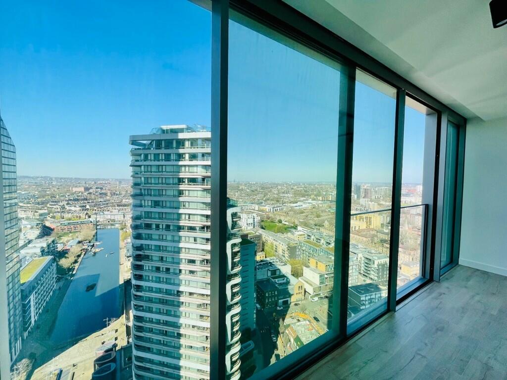 Flat Bollinder Place in London