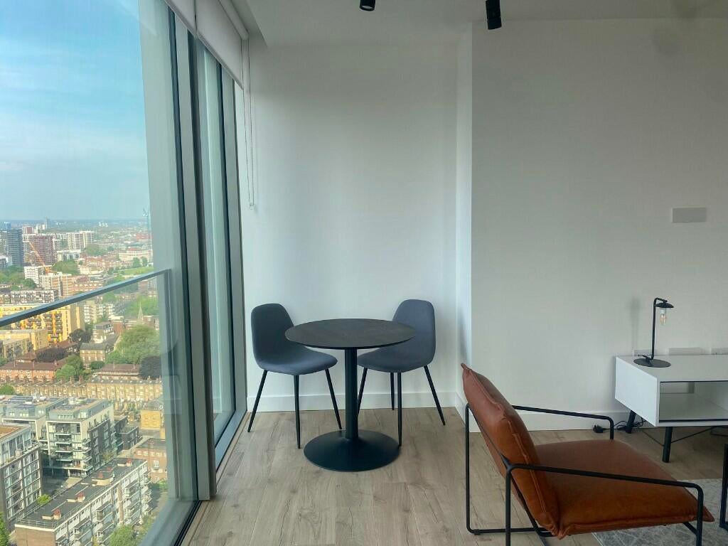 Flat Bollinder Place in London