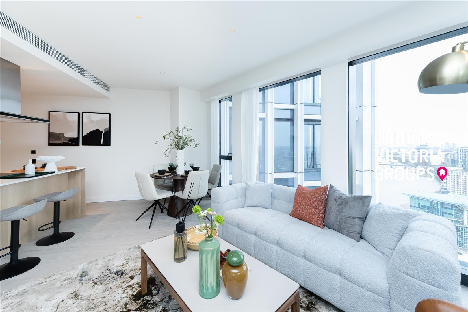 Flat Nine Elms Lane in Greater London