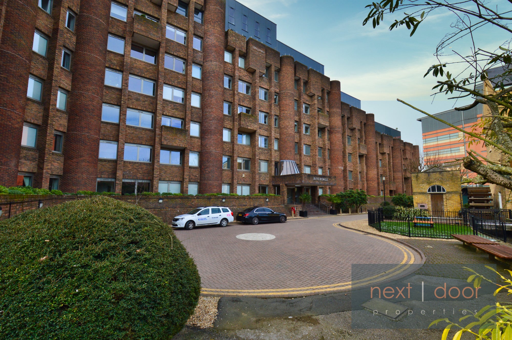 Flat Molesworth Street in Greater London