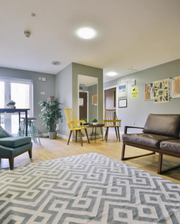Room Lemsford Road in Welwyn Hatfield