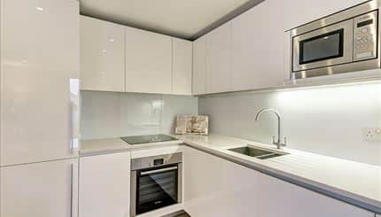 Flat Harbet Road in City of Westminster