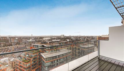 Flat Harbet Road in City of Westminster