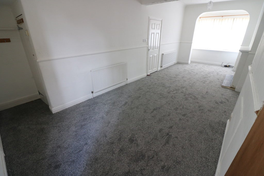 House Massey Close in Hull