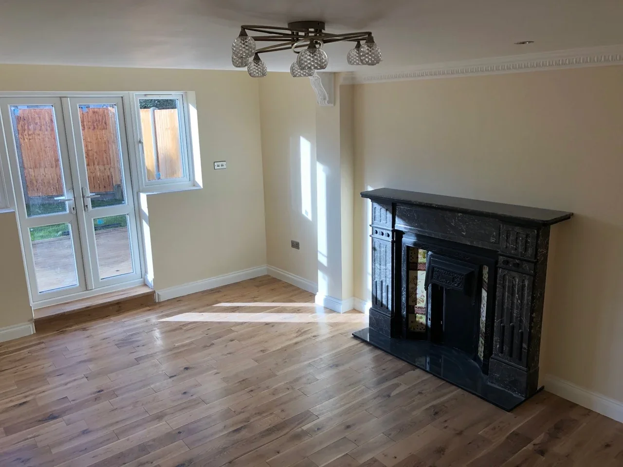 Room Lansdown Road in Greater London