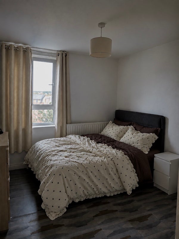 Room Polthorne Grove in Greater London