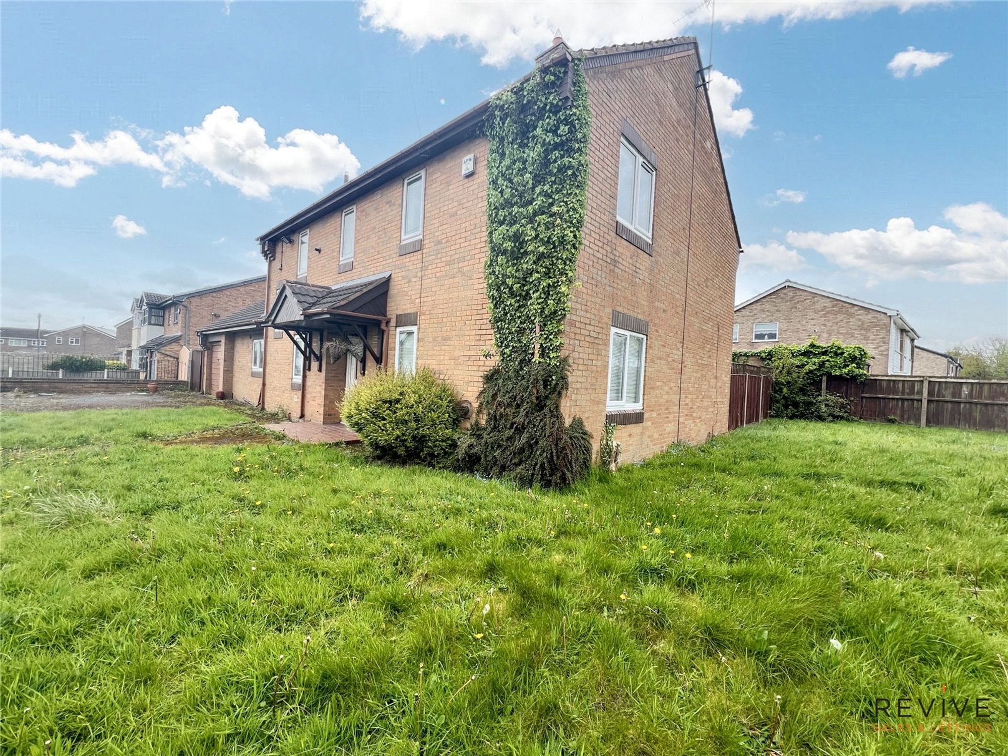 House Redwood Way in Kirkby