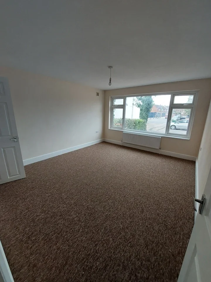 Flat Harrogate Court in Slough