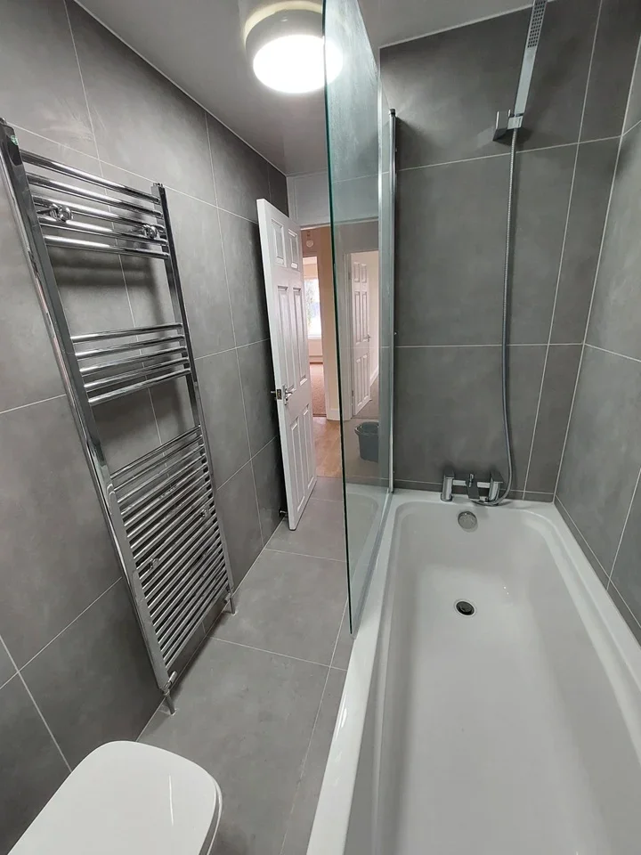 Flat Harrogate Court in Slough
