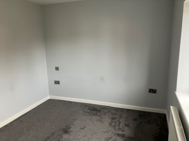 Flat Whilton Road in Northampton