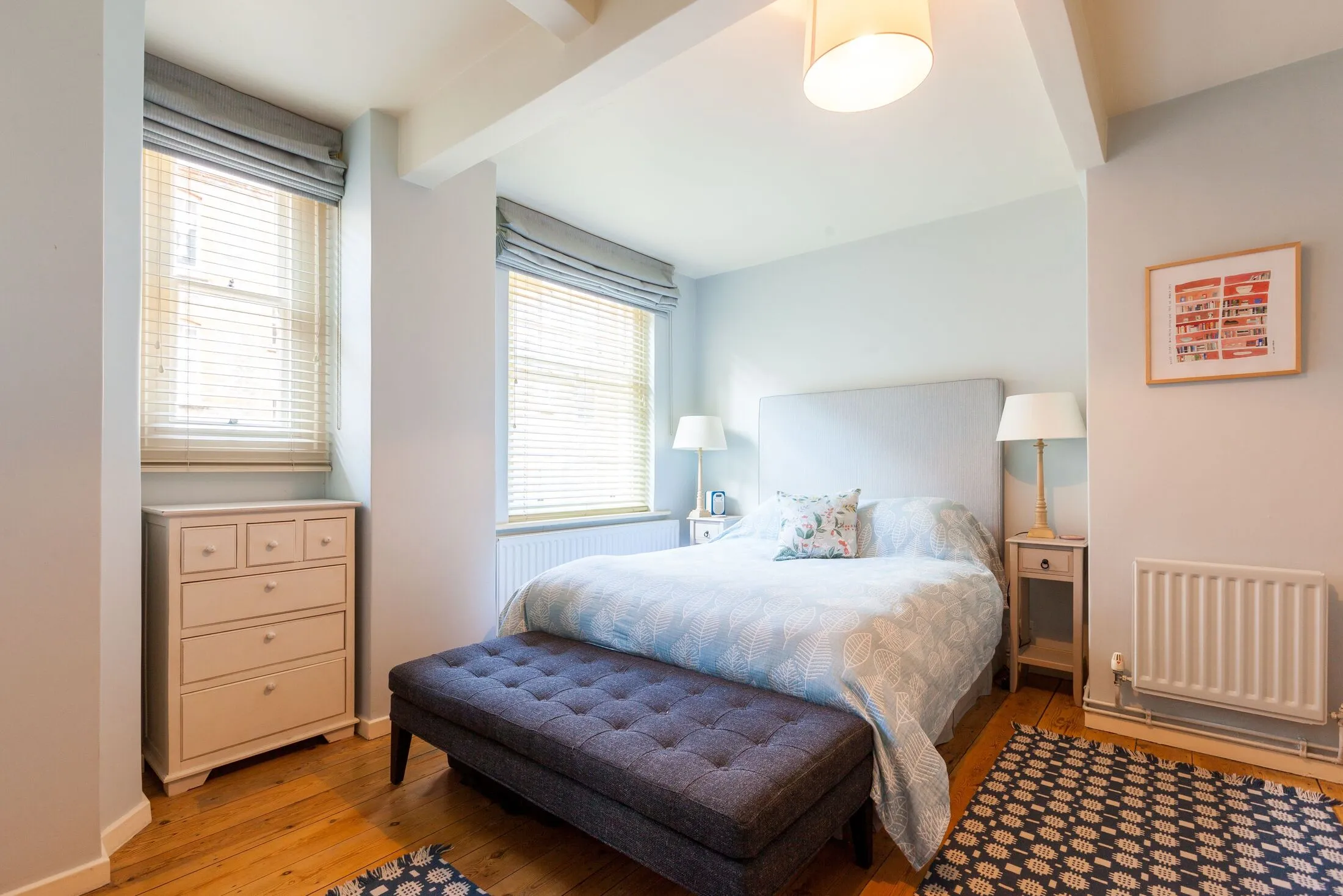 Flat Montclare Street in Greater London