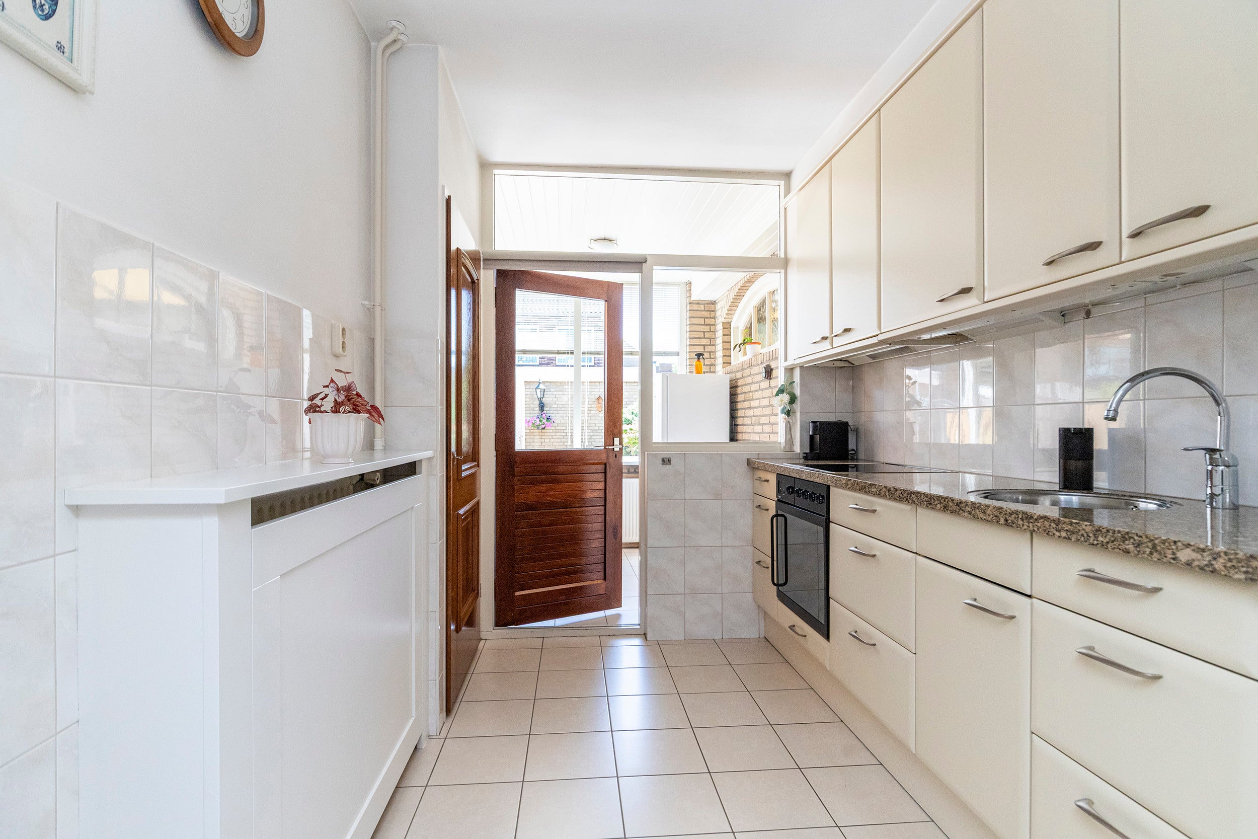 Tussenwoning te koop: Verburghlaan 5, Poeldijk