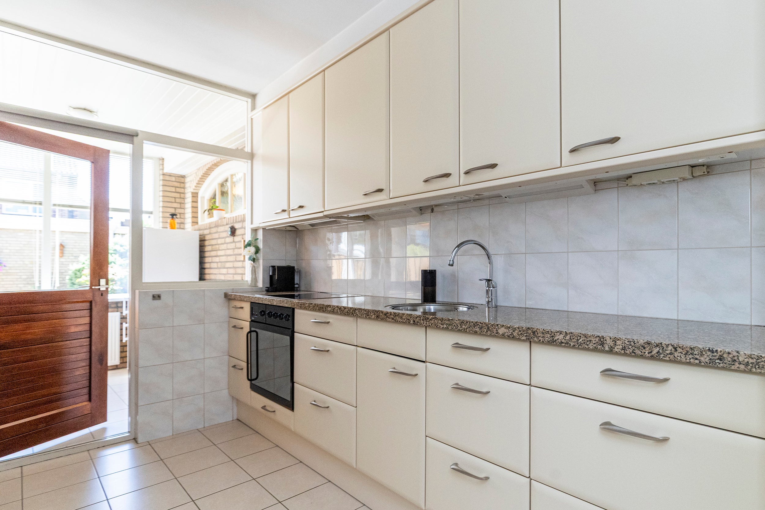 Tussenwoning te koop: Verburghlaan 5, Poeldijk