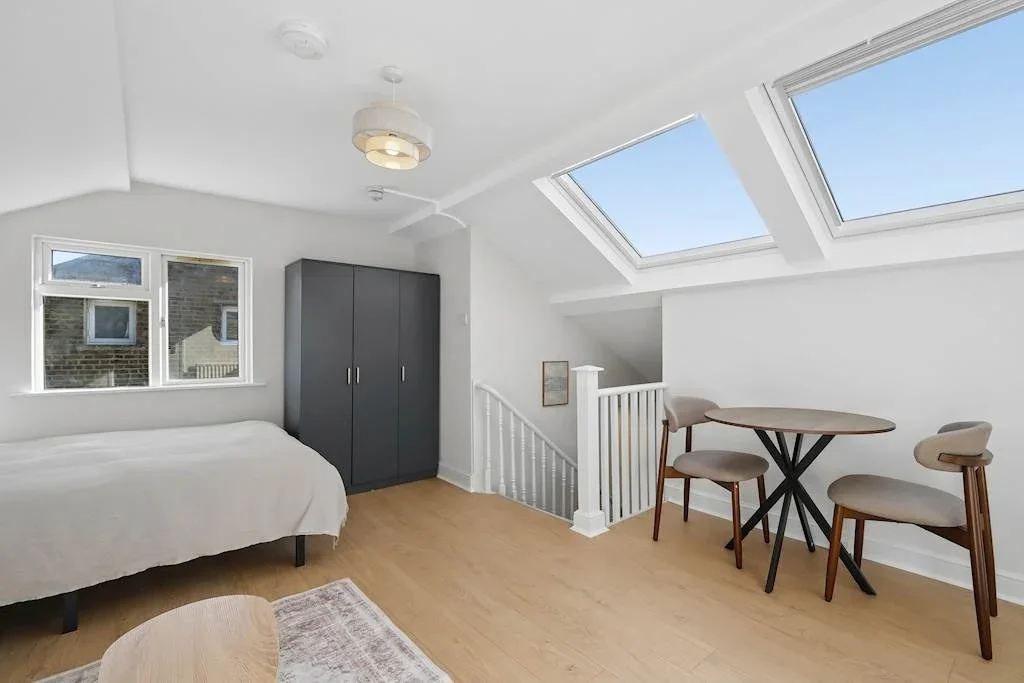 Flat Cambridge Gardens in Greater London