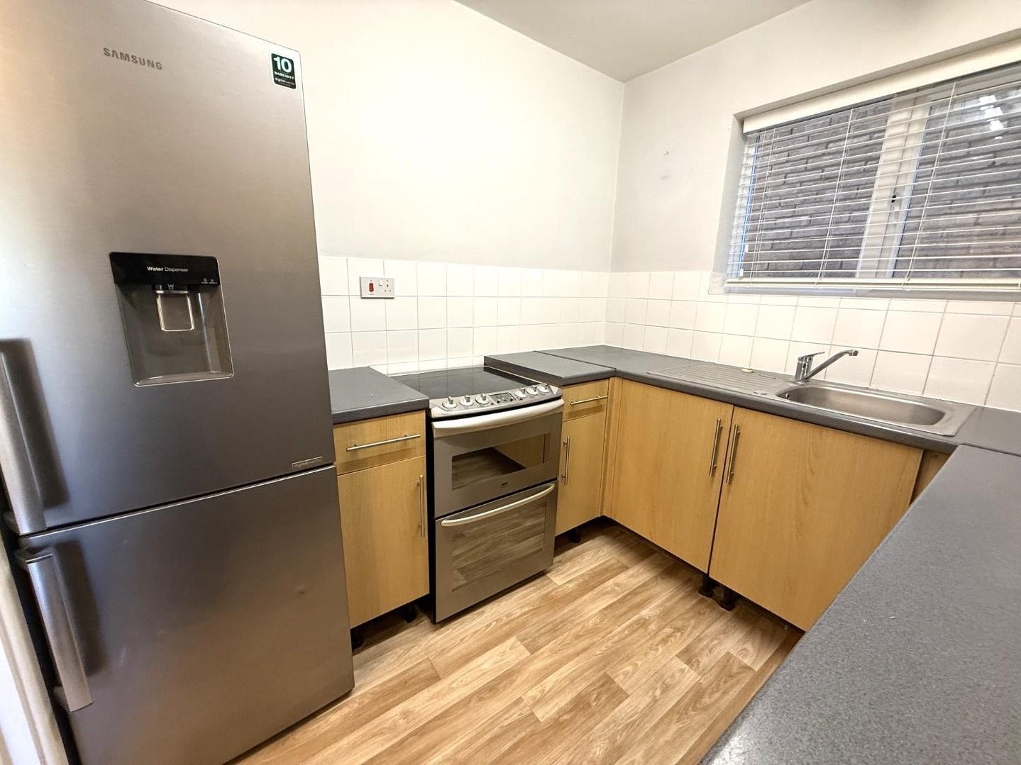 Flat Turnberry Court in Three Rivers