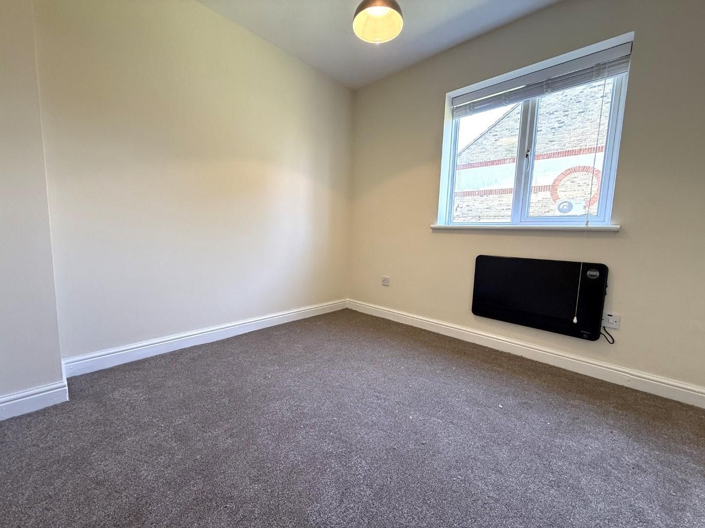 Flat Turnberry Court in Three Rivers