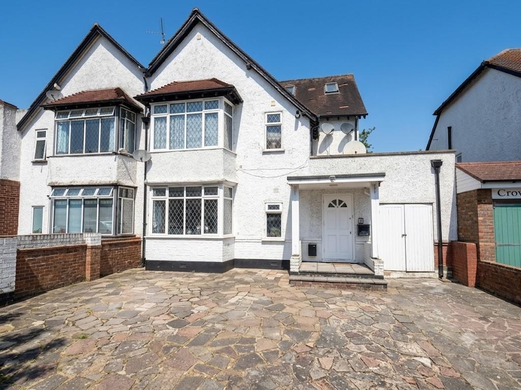 Flat Whitchurch Lane in Greater London