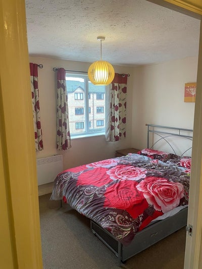 Flat Chestnut Road in Basildon