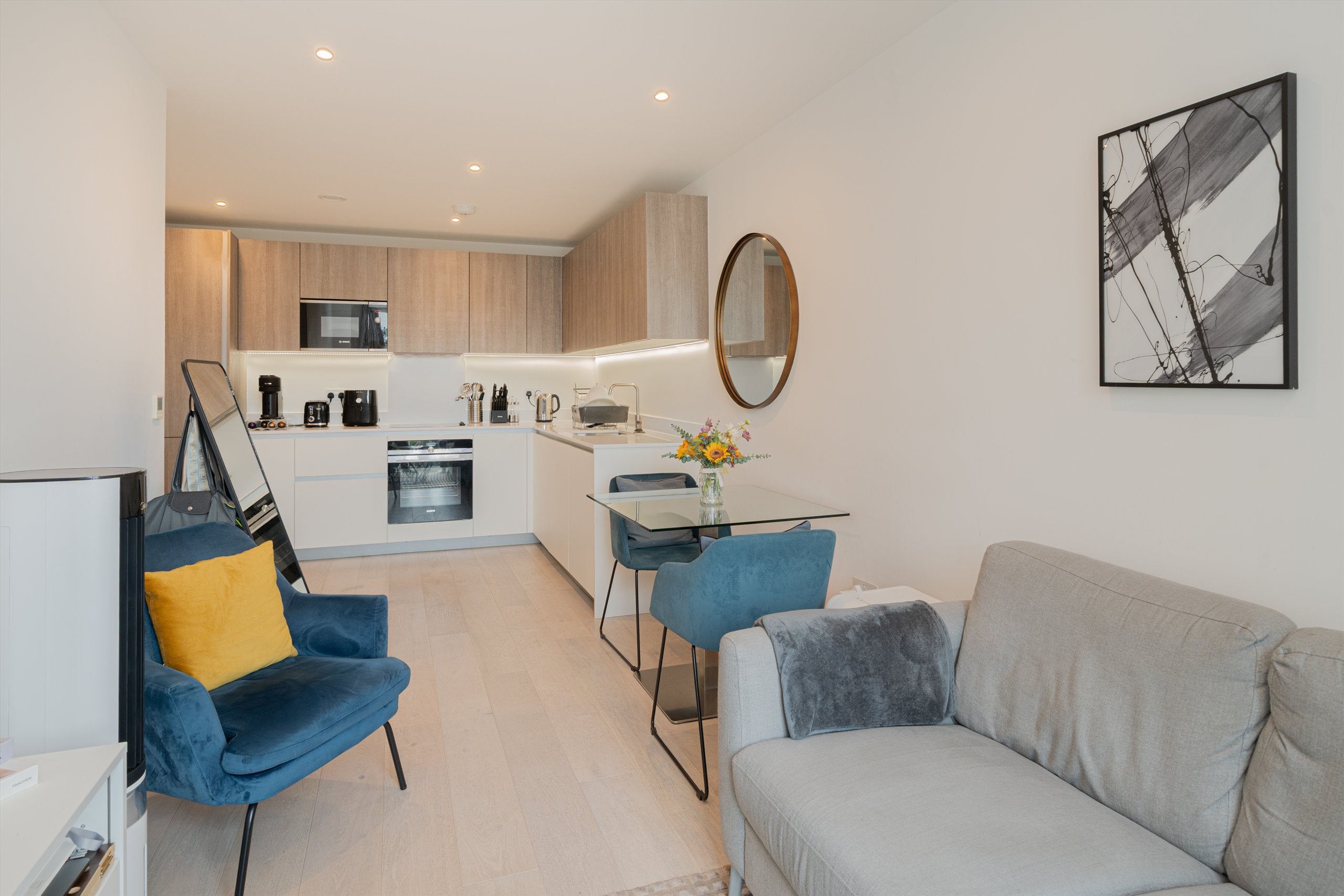 Flat Hofland Road in Greater London
