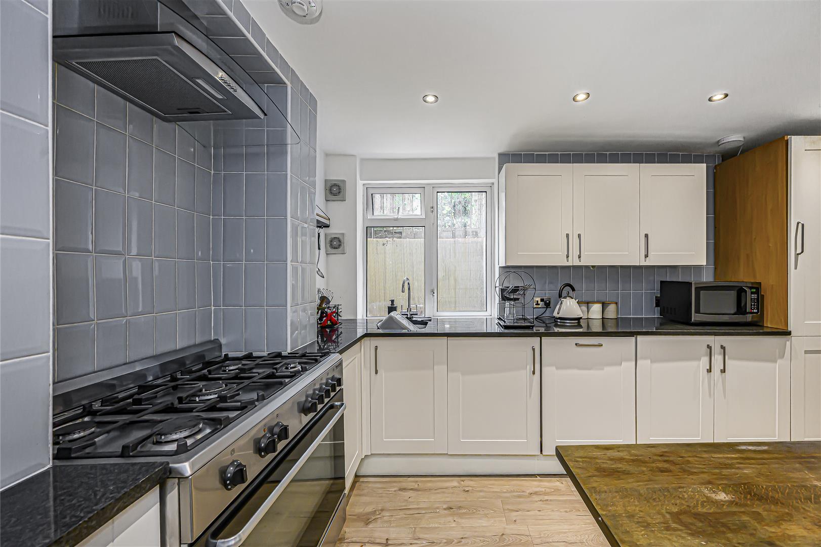 Flat Addison Road in Greater London